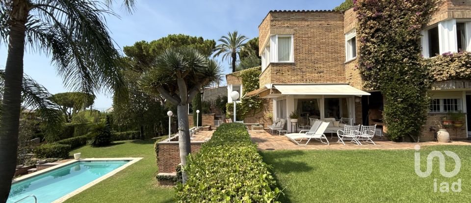 Casa 4 habitacions de 400 m² a Cabrils (08348)