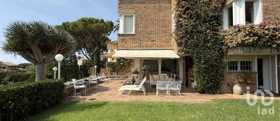 Casa 4 habitacions de 400 m² a Cabrils (08348)