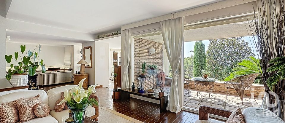 Casa 4 habitacions de 400 m² a Cabrils (08348)