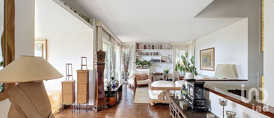 Casa 4 habitacions de 400 m² a Cabrils (08348)