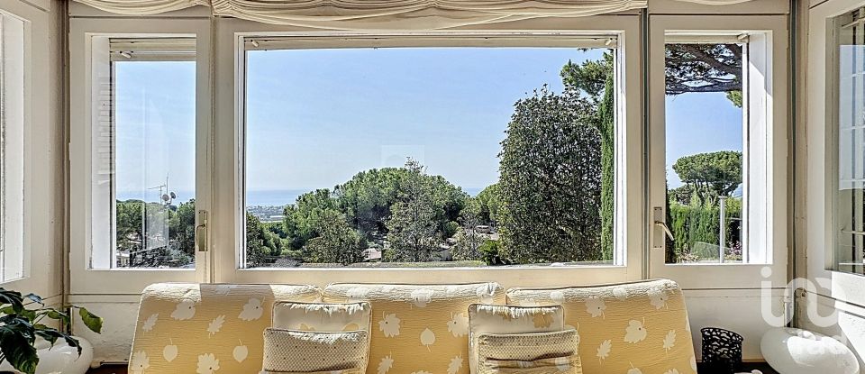 Casa 4 habitacions de 400 m² a Cabrils (08348)