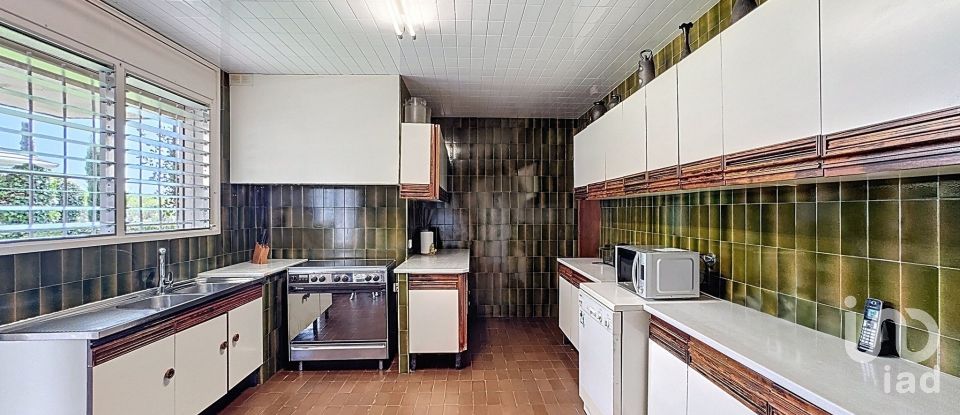 Casa 4 habitacions de 400 m² a Cabrils (08348)