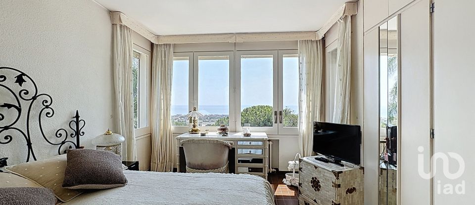 Casa 4 habitacions de 400 m² a Cabrils (08348)