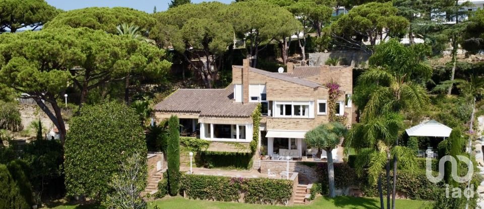 Casa 4 habitacions de 400 m² a Cabrils (08348)