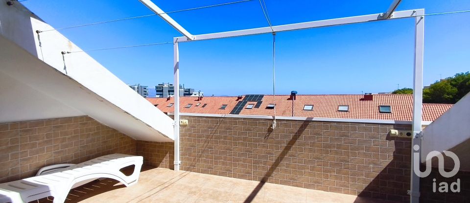 Casa 4 habitaciones de 184 m² en Cabo de Las Huertas (03540)