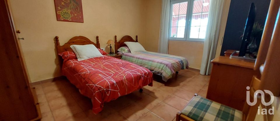 Masia 10 habitaciones de 180 m² en El Altet (03195)