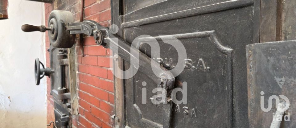 Boutique/Local commercial de 134 m² à Campanet (07310)