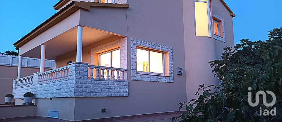 Maison 4 chambres de 208 m² à La Bisbal del Penedès (43717)