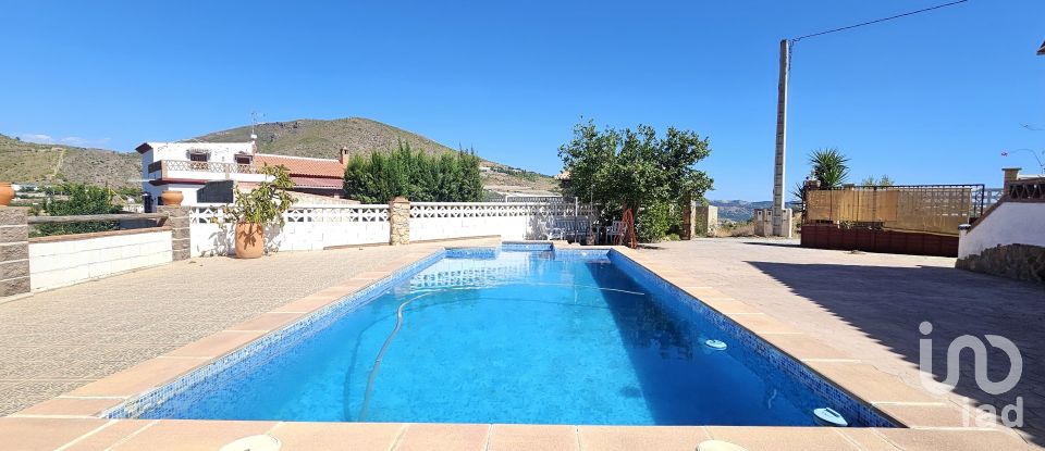 Casa 4 habitacions de 265 m² a Molvízar (18611)