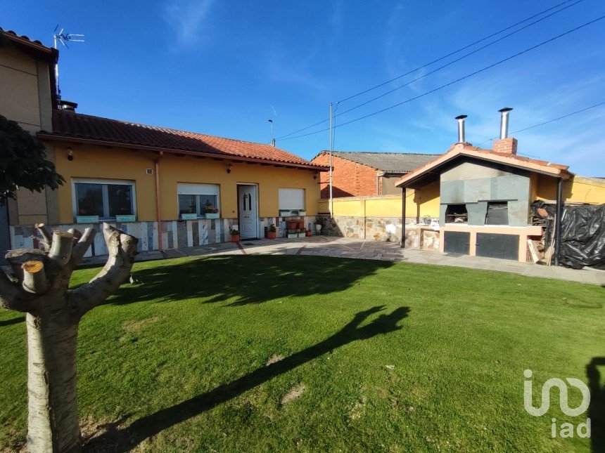 Casa rústica 4 habitaciones de 184 m² en Villares de Órbigo (24288)