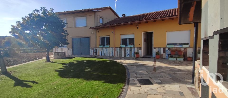 Casa rústica 4 habitaciones de 184 m² en Villares de Órbigo (24288)