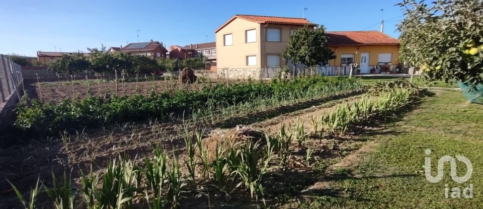 Casa rústica 4 habitaciones de 184 m² en Villares de Órbigo (24288)