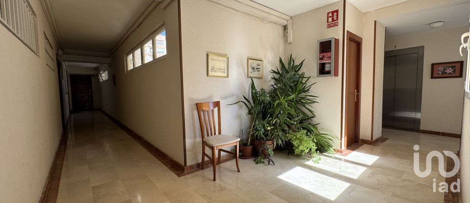 Pis 4 habitacions de 125 m² a Cádiz (11011)