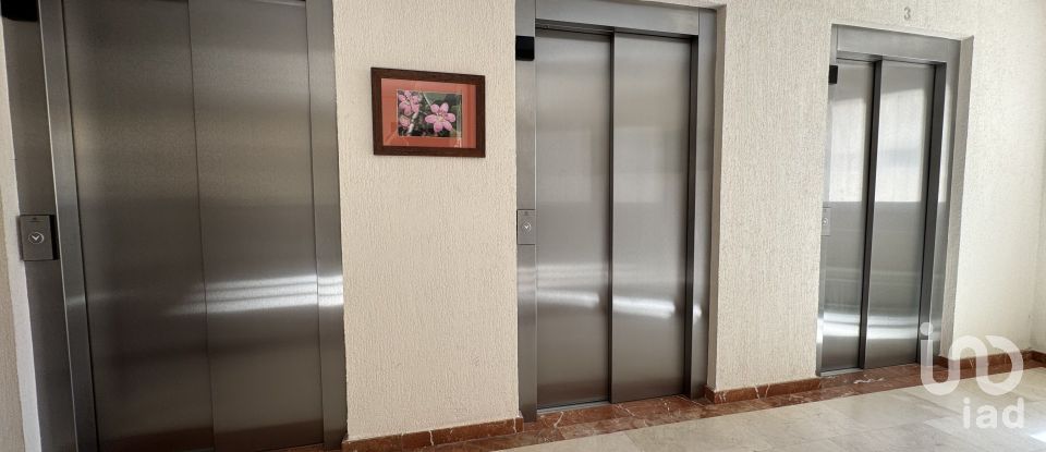 Pis 4 habitacions de 125 m² a Cádiz (11011)