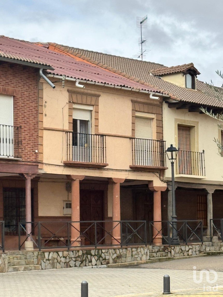 Village house 5 bedrooms of 481 m² in Benamariel (24233)