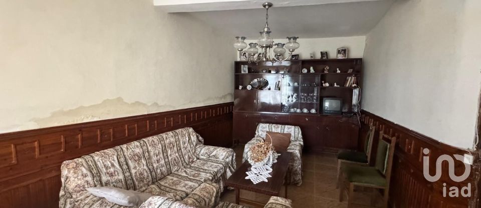 Village house 5 bedrooms of 481 m² in Benamariel (24233)