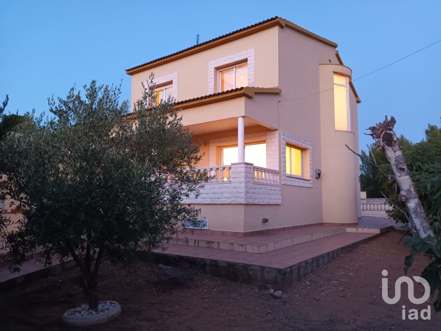 Maison 4 chambres de 208 m² à La Bisbal del Penedès (43717)