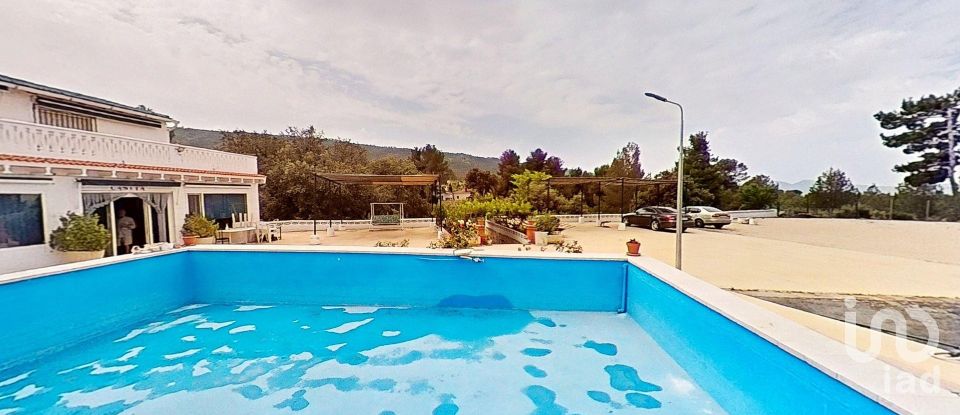 Casa 5 habitaciones de 308 m² en Ibi (03440)