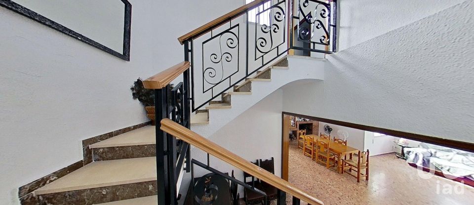 Casa 5 habitaciones de 308 m² en Ibi (03440)