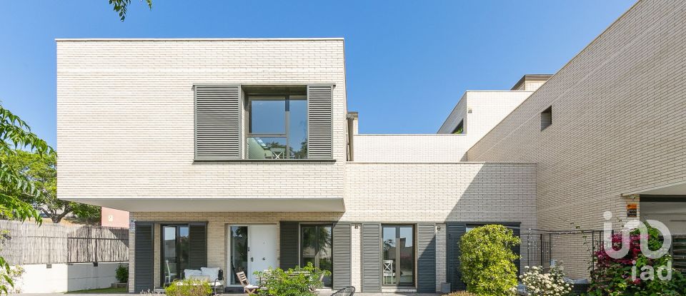 Maison 4 chambres de 309 m² à Mataró (08304)