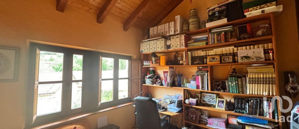 Casa 3 habitaciones de 180 m² en Carrocera (24123)