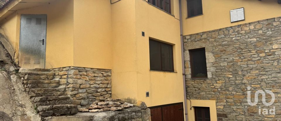 Casa 3 habitaciones de 180 m² en Carrocera (24123)