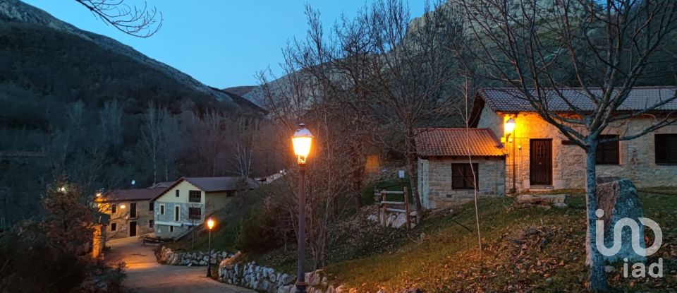 Casa 3 habitaciones de 180 m² en Carrocera (24123)