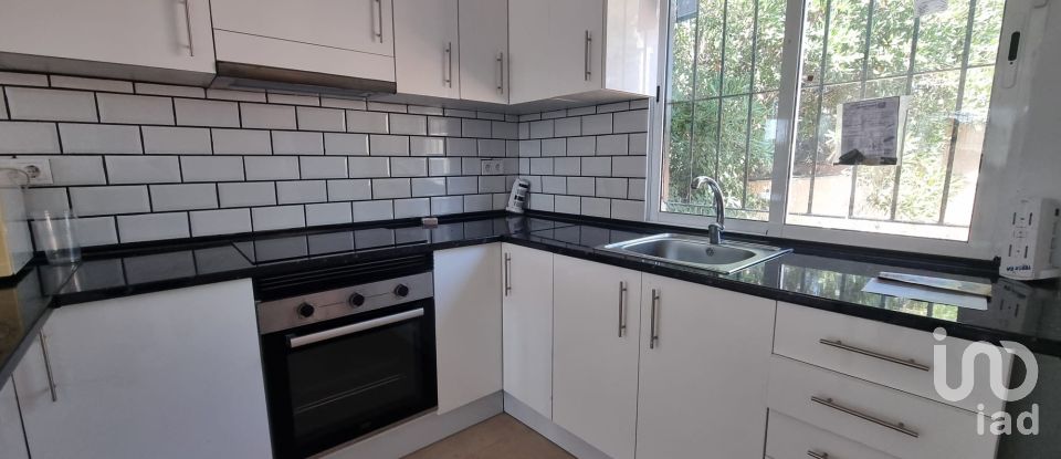 Casa 5 habitacions de 198 m² a Olivella (08818)