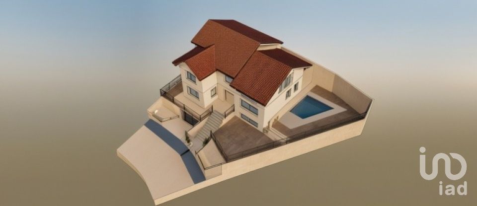 Chalet 4 habitaciones de 380 m² en Guadalix de la Sierra (28794)