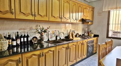 Lodge 5 bedrooms of 266 m² in Aviles (30812)