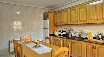 Lodge 5 bedrooms of 266 m² in Aviles (30812)