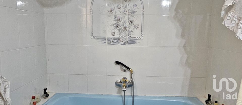 Casa rural 5 habitaciones de 266 m² en Aviles (30812)