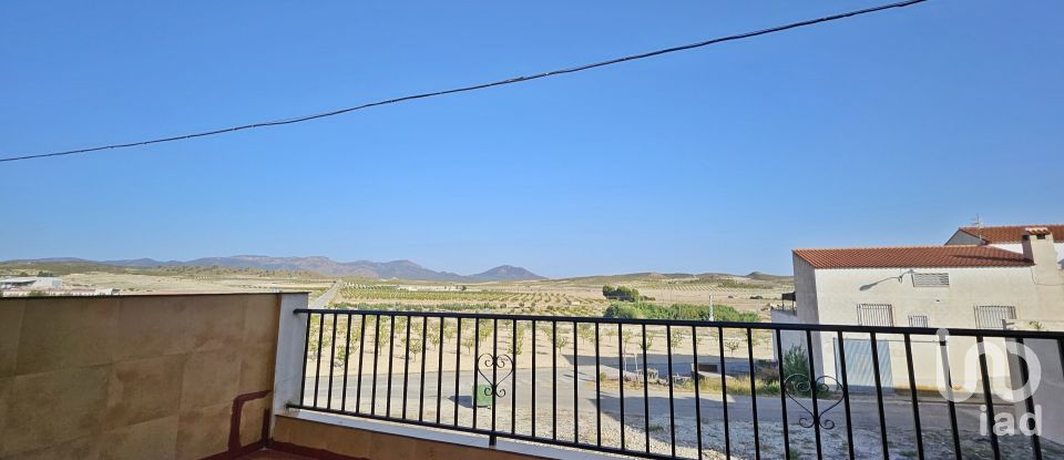 Casa rural 5 habitaciones de 266 m² en Aviles (30812)