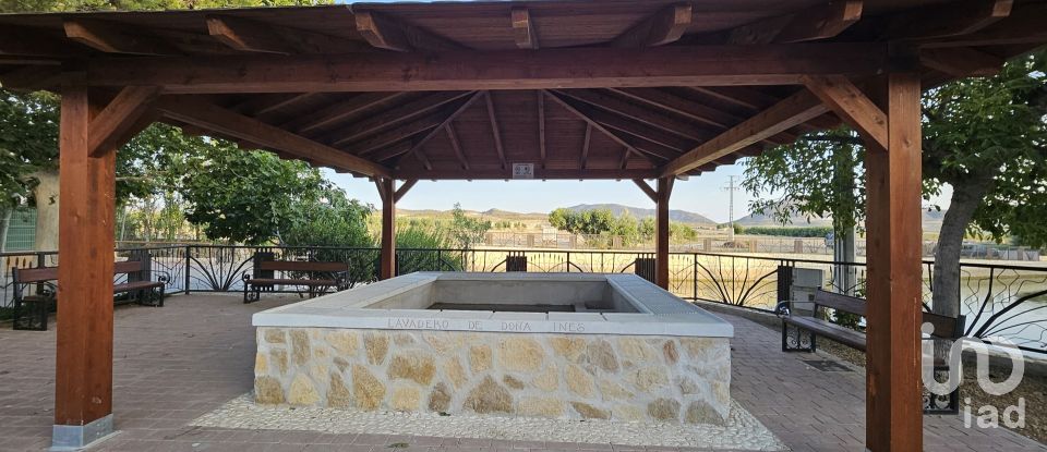 Casa rural 5 habitaciones de 266 m² en Aviles (30812)