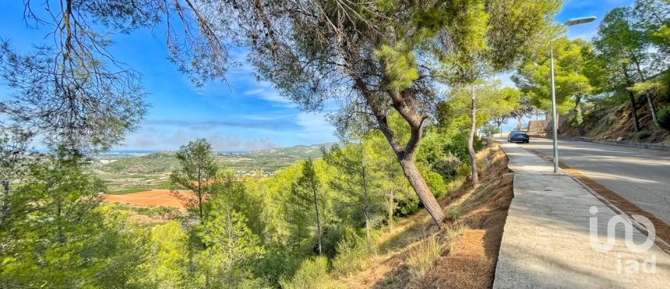 Terreno urbano de 3.000 m² en Ador (46729)