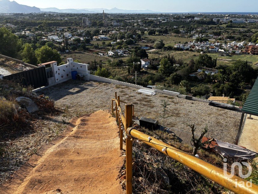 Terreny urbà de 822 m² a Dénia (03700)