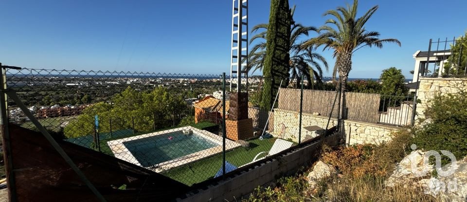 Terreny urbà de 822 m² a Dénia (03700)