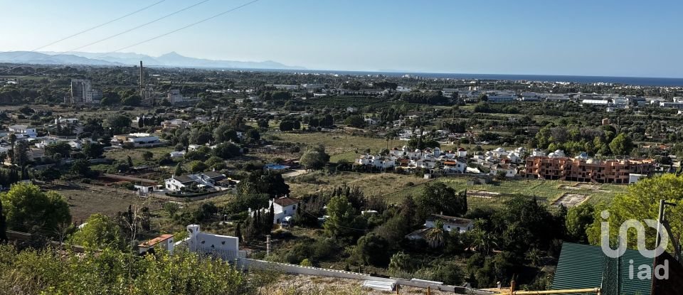 Terreny urbà de 822 m² a Dénia (03700)