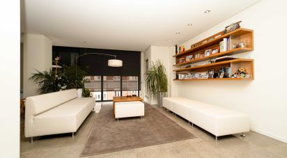 Triplex 5 bedrooms of 463 m² in León (24004)