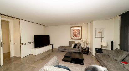 Triplex 5 bedrooms of 463 m² in León (24004)