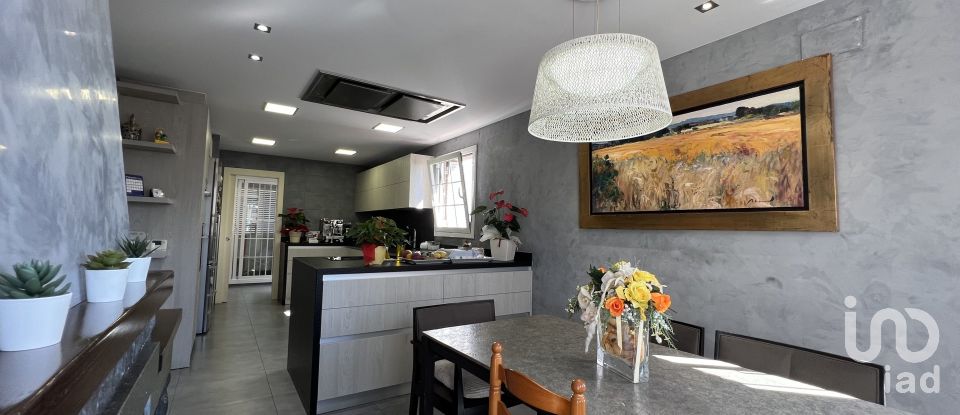 Cottage 4 bedrooms of 397 m² in Palau-Solita I Plegamans (08184)