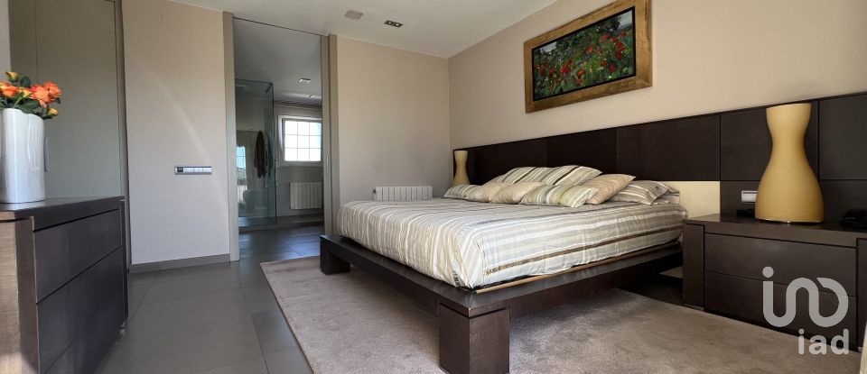 Cottage 4 bedrooms of 397 m² in Palau-Solita I Plegamans (08184)