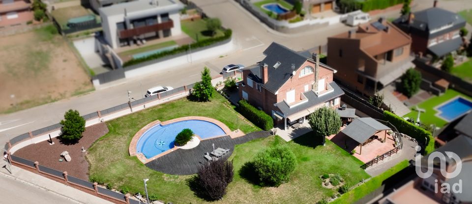 Cottage 4 bedrooms of 397 m² in Palau-Solita I Plegamans (08184)