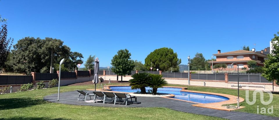 Terrain à bâtir de 831 m² à Palau-Solita I Plegamans (08184)