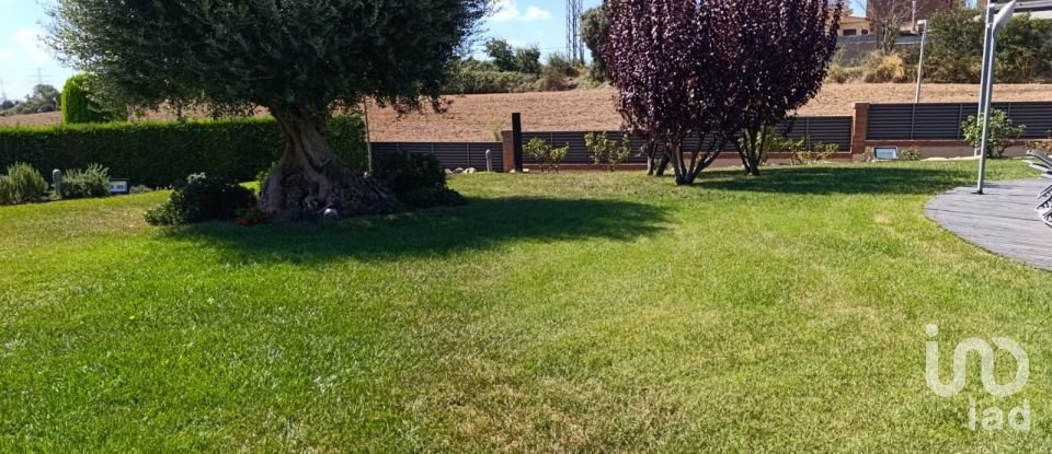 Terrain à bâtir de 831 m² à Palau-Solita I Plegamans (08184)