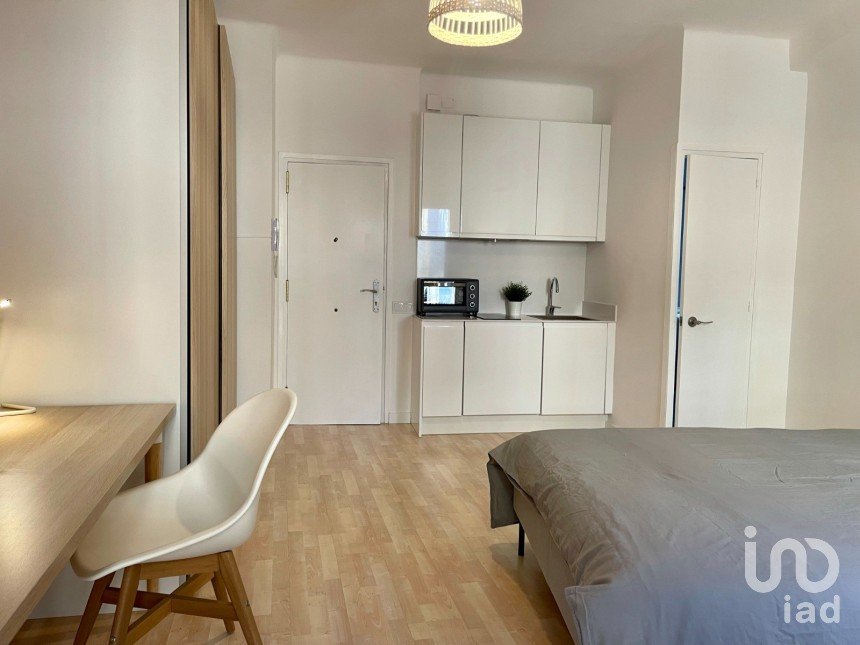 Ático 0 habitaciones de 23 m² en Barcelona (08003)