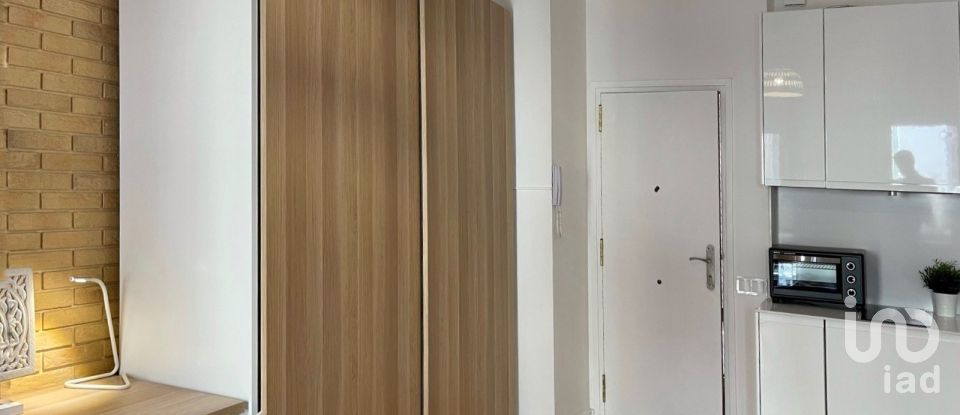 Ático 0 habitaciones de 23 m² en Barcelona (08003)