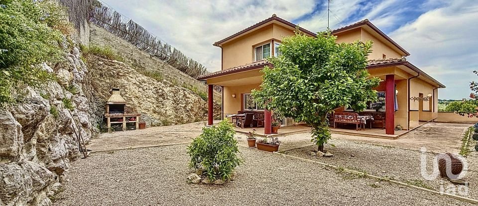 Casa 8 habitaciones de 469 m² en Vilobí del Penedès (08735)