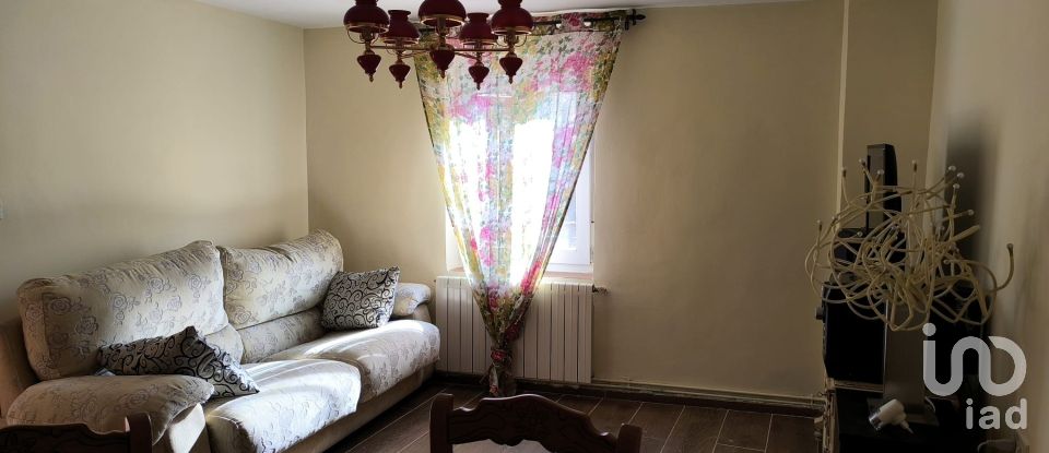 Maison de village 2 chambres de 260 m² à Valdesaz de Los Oteros (24208)