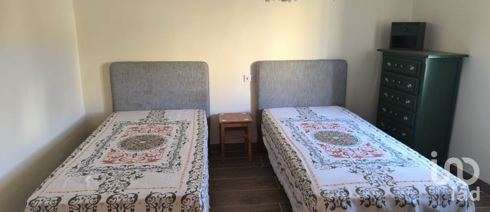 Maison de village 2 chambres de 260 m² à Valdesaz de Los Oteros (24208)